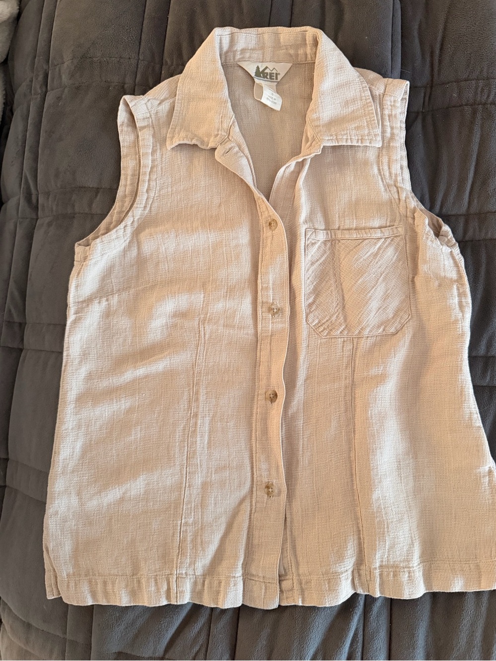 REI Women's Sleeveless Linen Button-Up Shirt - Light Beige
